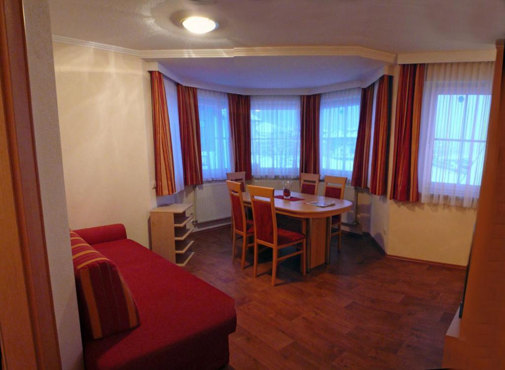 Hotel Germania Ischgl Oda fotoğraf
